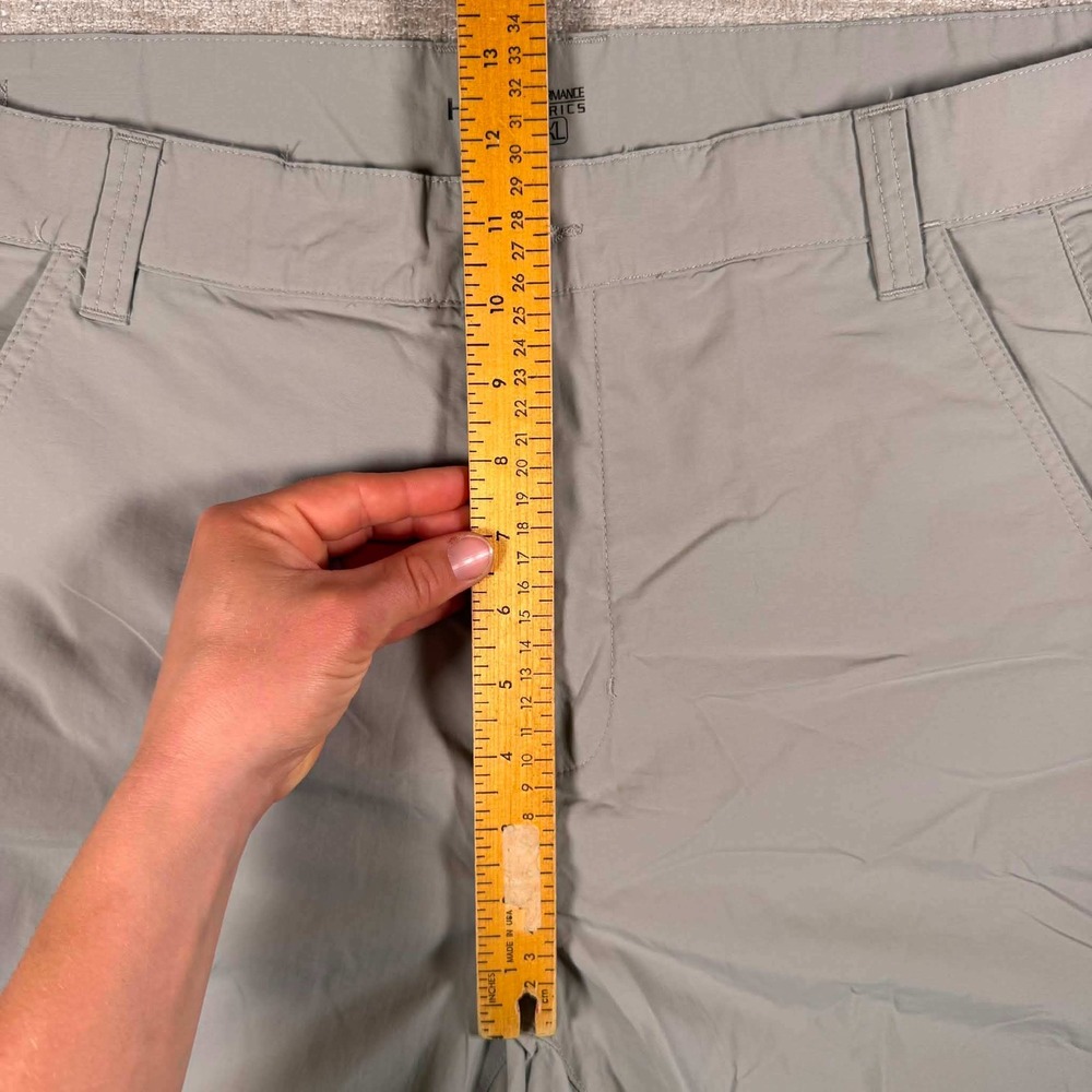 Huk Shorts Mens XXL 38/8 Gray Performance Fishing Flat Front Cargo H2000001 - Picture 5 of 8